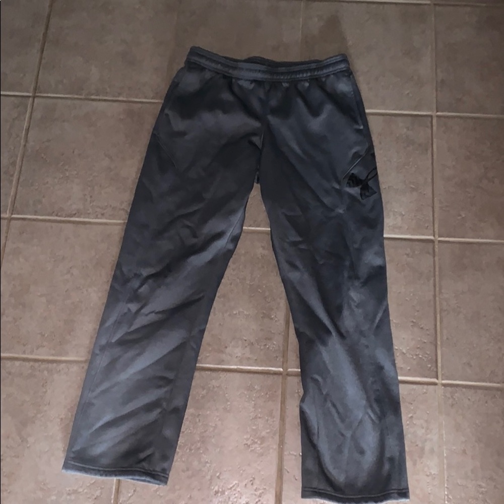 Gray under armour YXL pants !